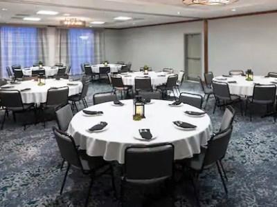 Hilton Garden Naperville/warrenville Hotel 3*