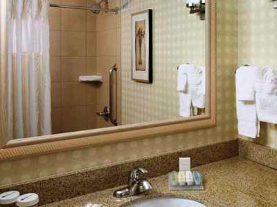 Hilton Garden Naperville/warrenville 3*