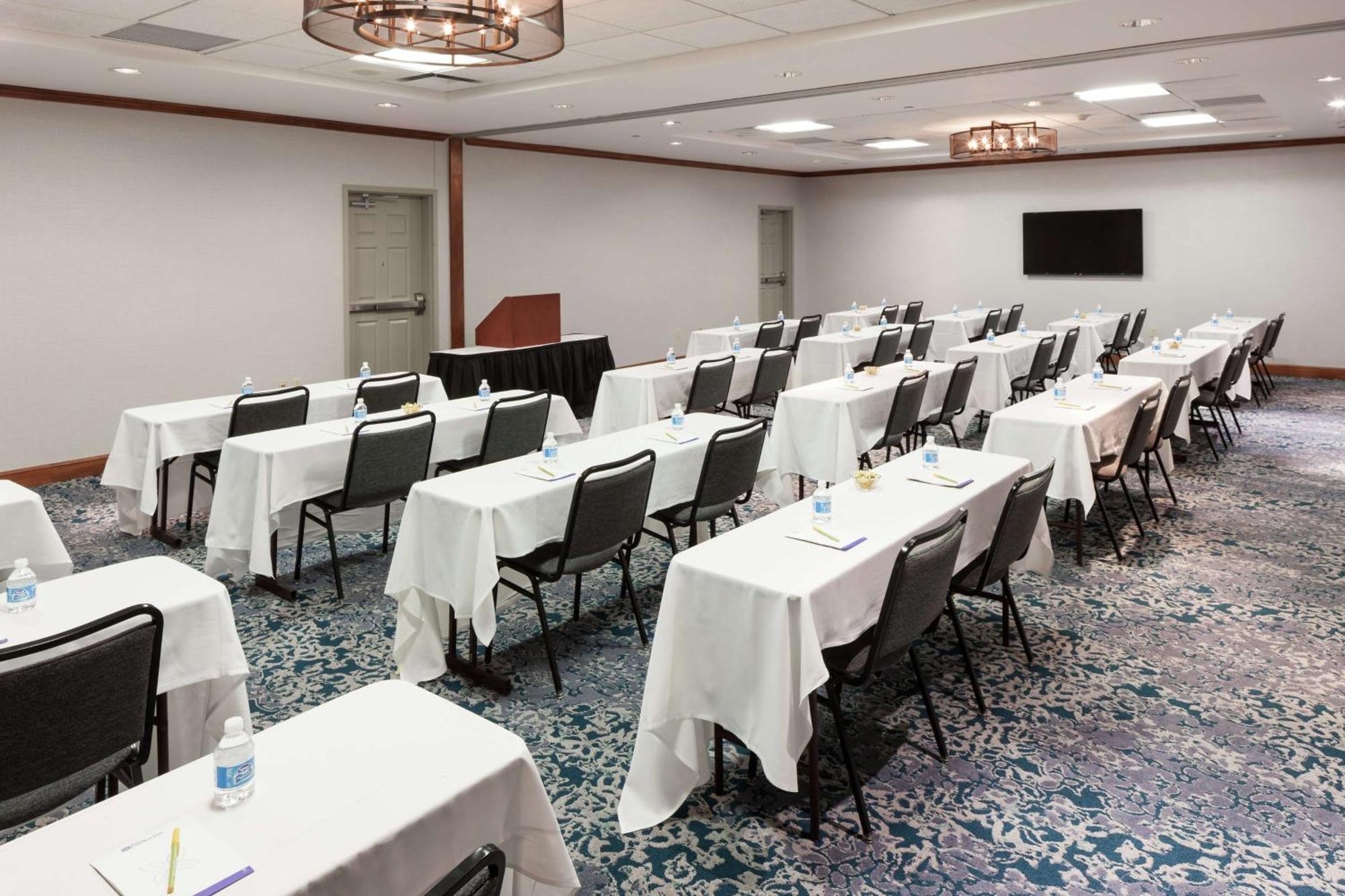 Hilton Garden Naperville/warrenville