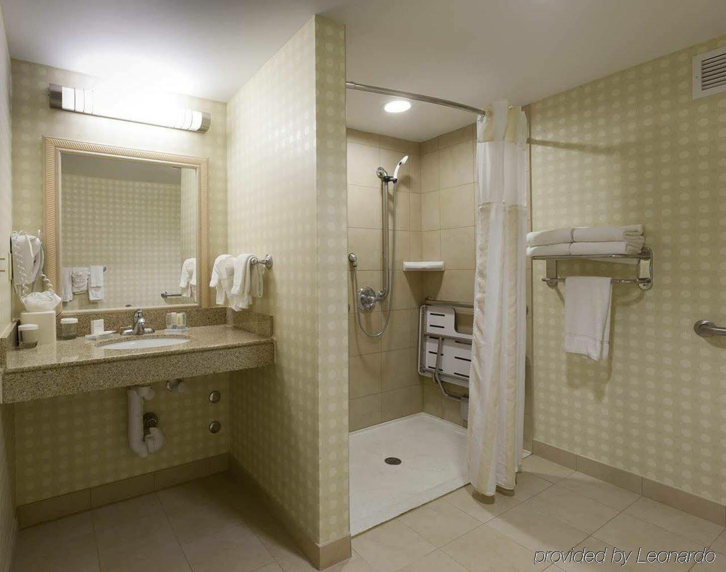 Hilton Garden Naperville/warrenville Warrenville