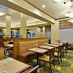 Hilton Garden Inn Naperville/Warrenville 