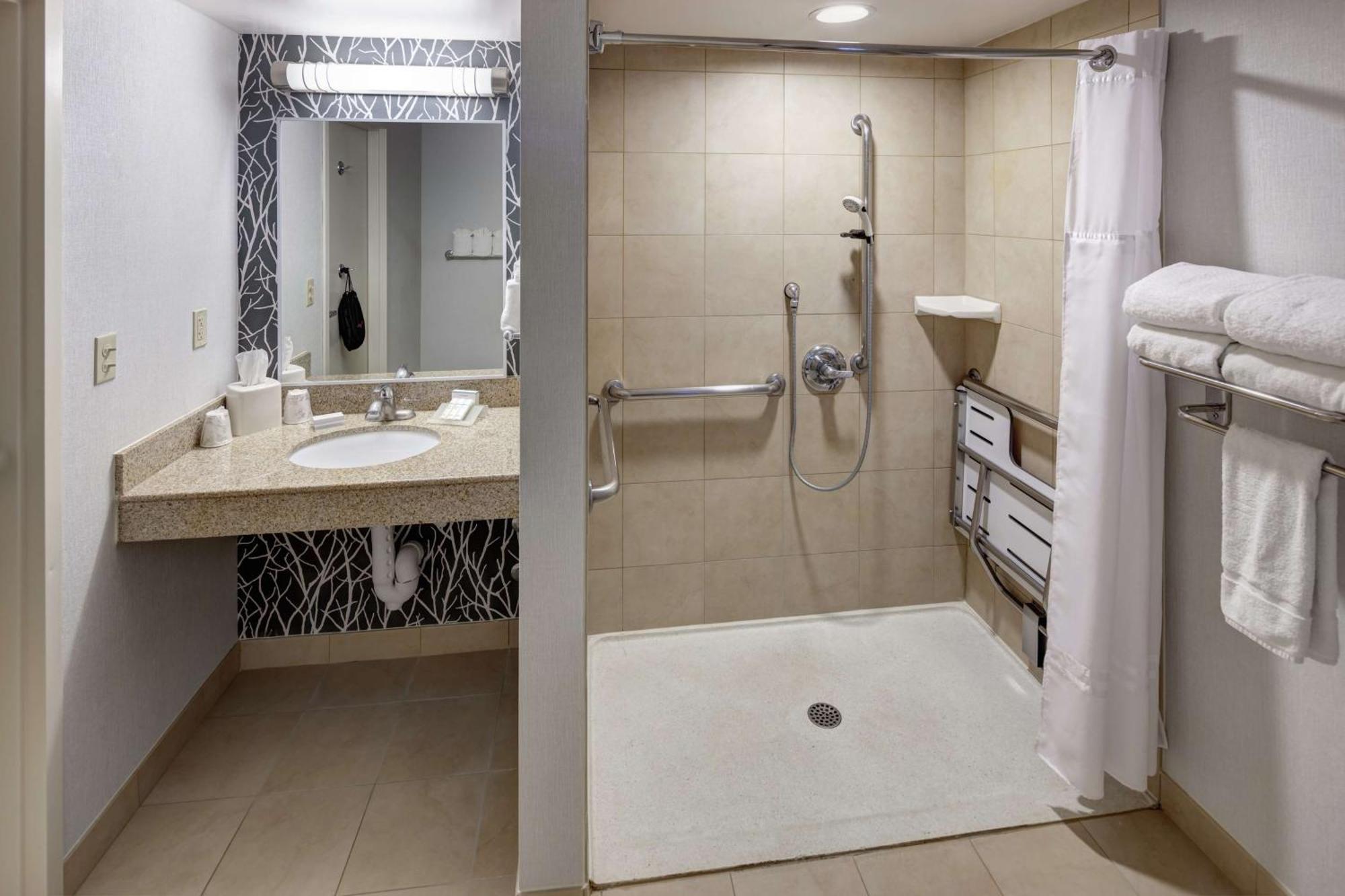 Hilton Garden Naperville/warrenville